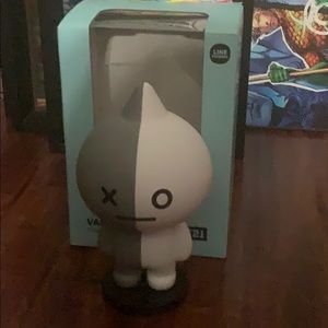BT21 official Van figure
